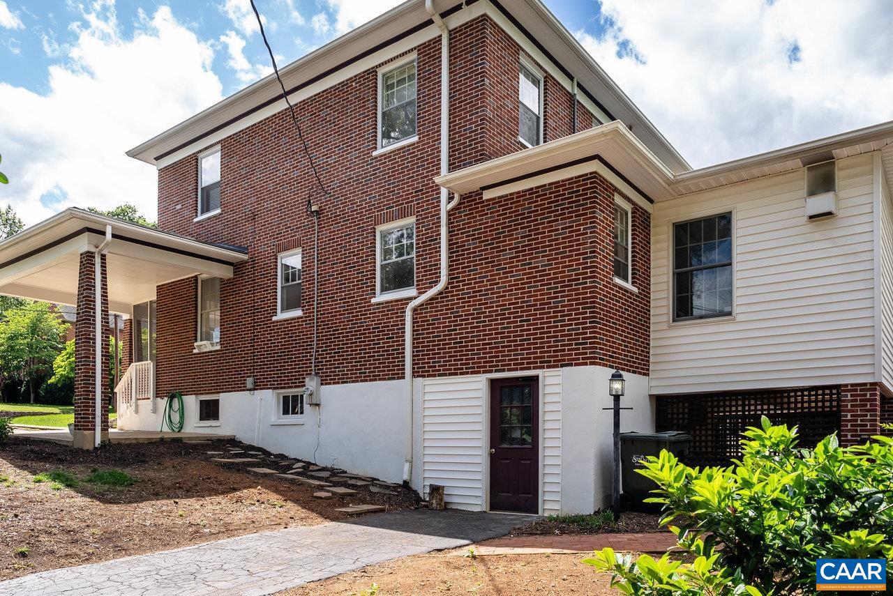 803 ALLEGHANY AVE, STAUNTON, Virginia 24401, 3 Bedrooms Bedrooms, ,1 BathroomBathrooms,Residential,For sale,803 ALLEGHANY AVE,665009 MLS # 665009