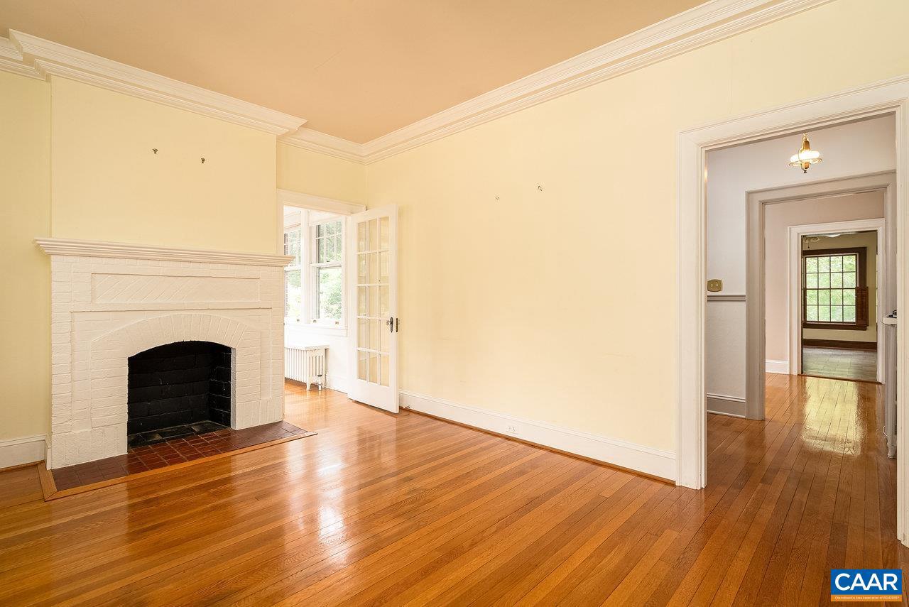 803 ALLEGHANY AVE, STAUNTON, Virginia 24401, 3 Bedrooms Bedrooms, ,1 BathroomBathrooms,Residential,For sale,803 ALLEGHANY AVE,665009 MLS # 665009