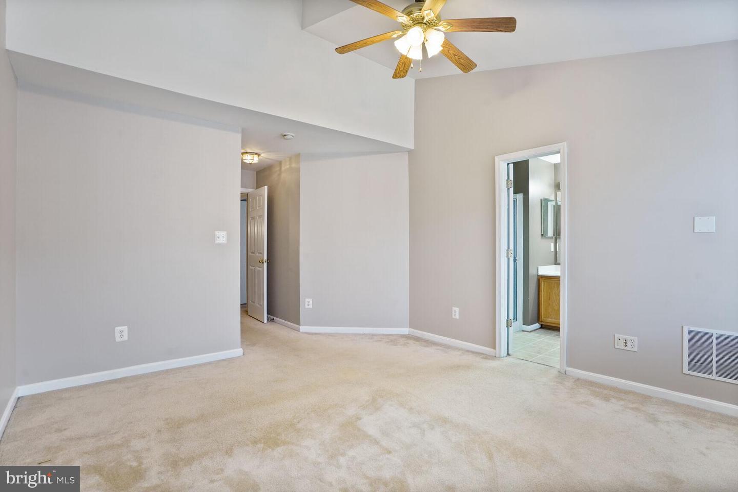 20866 ROCKINGHAM TER, STERLING, Virginia 20165, 2 Bedrooms Bedrooms, ,2 BathroomsBathrooms,Residential,For sale,20866 ROCKINGHAM TER,VALO2097982 MLS # VALO2097982