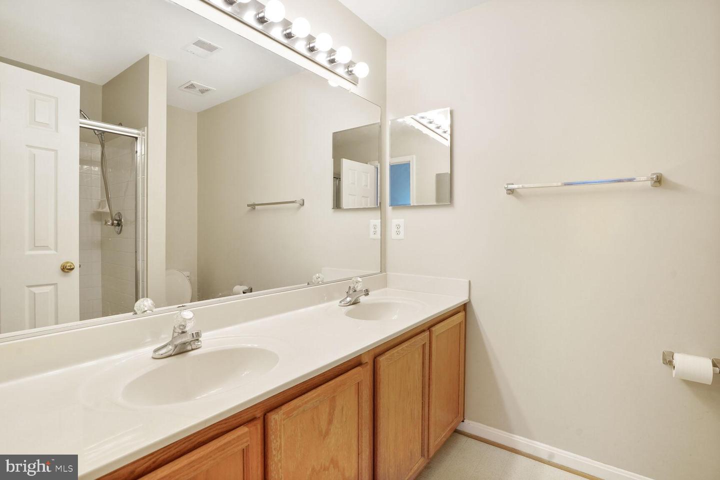 20866 ROCKINGHAM TER, STERLING, Virginia 20165, 2 Bedrooms Bedrooms, ,2 BathroomsBathrooms,Residential,For sale,20866 ROCKINGHAM TER,VALO2097982 MLS # VALO2097982
