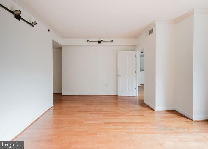 777 7TH ST NW #913, WASHINGTON, District Of Columbia 20001, 2 Bedrooms Bedrooms, 4 Rooms Rooms,2 BathroomsBathrooms,Residential,For sale,777 7TH ST NW #913,DCDC2202690 MLS # DCDC2202690