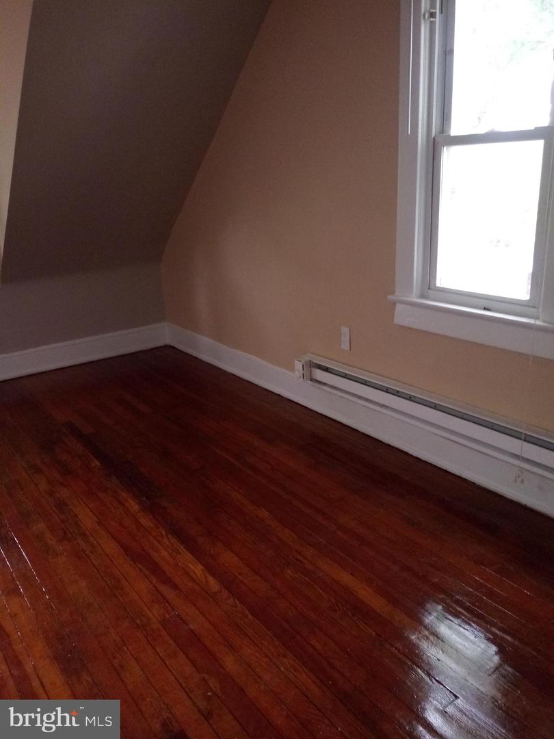 1841 NORTH CAPITOL ST NE, WASHINGTON, District Of Columbia 20002, 6 Bedrooms Bedrooms, 8 Rooms Rooms,2 BathroomsBathrooms,Residential,For sale,1841 NORTH CAPITOL ST NE,DCDC2202696 MLS # DCDC2202696