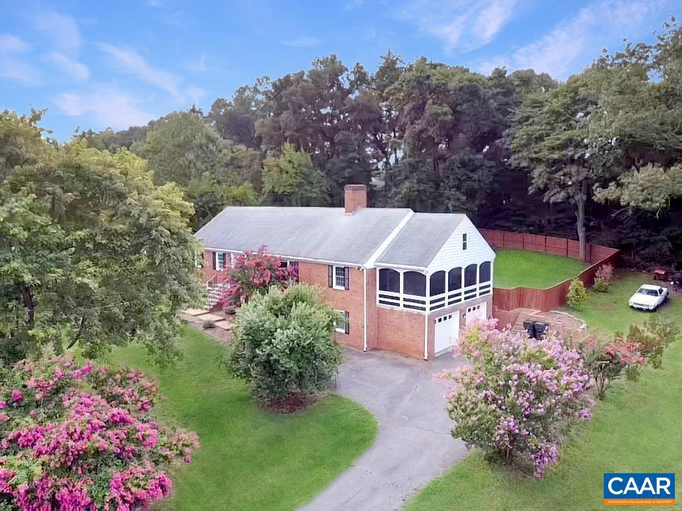 2515 NORTHFIELD RD, CHARLOTTESVILLE, Virginia 22901, 4 Bedrooms Bedrooms, ,3 BathroomsBathrooms,Residential,For sale,2515 NORTHFIELD RD,665013 MLS # 665013