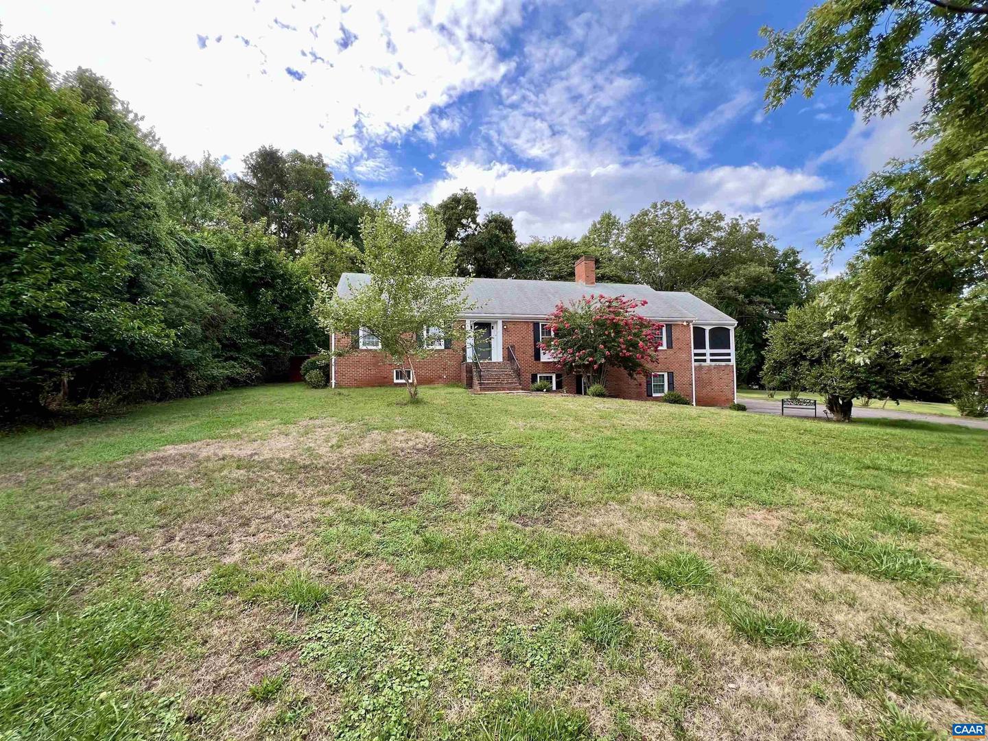2515 NORTHFIELD RD, CHARLOTTESVILLE, Virginia 22901, 4 Bedrooms Bedrooms, ,3 BathroomsBathrooms,Residential,For sale,2515 NORTHFIELD RD,665013 MLS # 665013