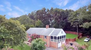 2515 NORTHFIELD RD, CHARLOTTESVILLE, Virginia 22901, 4 Bedrooms Bedrooms, ,3 BathroomsBathrooms,Residential,For sale,2515 NORTHFIELD RD,665013 MLS # 665013