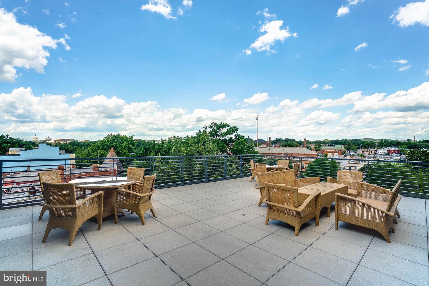 1391 PENNSYLVANIA AVE SE #471, WASHINGTON, District Of Columbia 20003, 2 Bedrooms Bedrooms, ,2 BathroomsBathrooms,Residential,For sale,1391 PENNSYLVANIA AVE SE #471,DCDC2202738 MLS # DCDC2202738