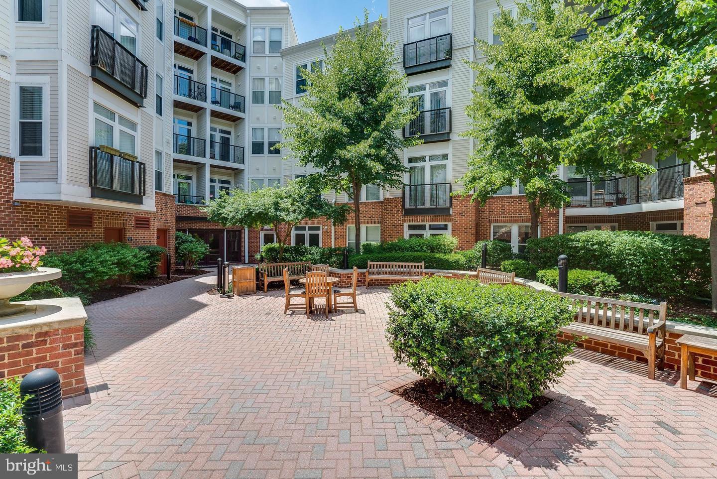 1391 PENNSYLVANIA AVE SE #471, WASHINGTON, District Of Columbia 20003, 2 Bedrooms Bedrooms, ,2 BathroomsBathrooms,Residential,For sale,1391 PENNSYLVANIA AVE SE #471,DCDC2202738 MLS # DCDC2202738