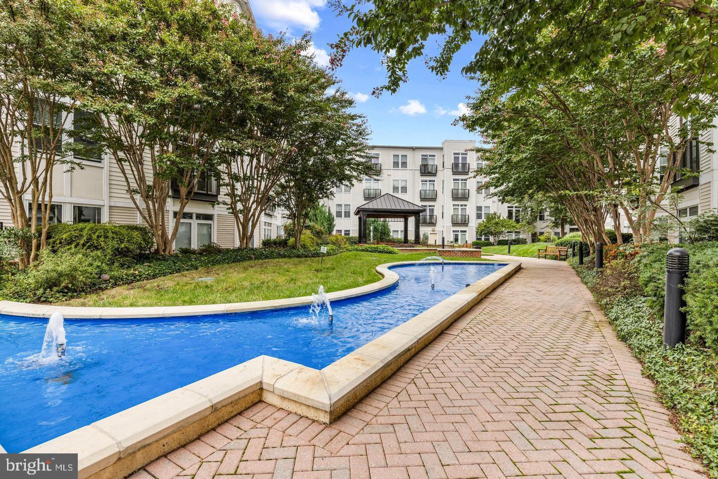 1391 PENNSYLVANIA AVE SE #471, WASHINGTON, District Of Columbia 20003, 2 Bedrooms Bedrooms, ,2 BathroomsBathrooms,Residential,For sale,1391 PENNSYLVANIA AVE SE #471,DCDC2202738 MLS # DCDC2202738