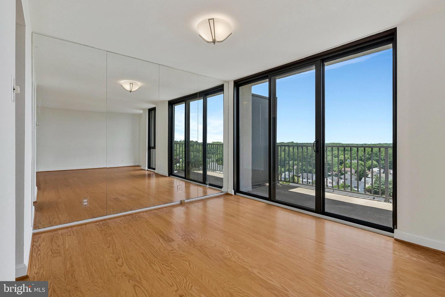 6800 FLEETWOOD RD #1219, MCLEAN, Virginia 22101, 1 Bedroom Bedrooms, ,1 BathroomBathrooms,Residential,For sale,6800 FLEETWOOD RD #1219,VAFX2243608 MLS # VAFX2243608