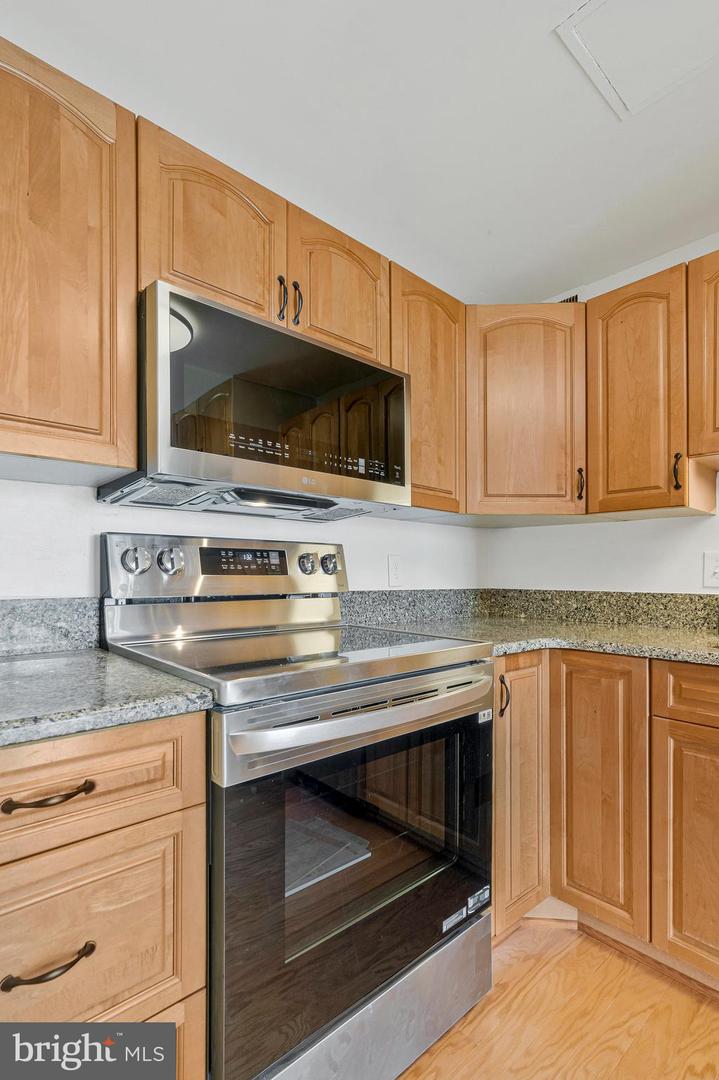 6800 FLEETWOOD RD #1219, MCLEAN, Virginia 22101, 1 Bedroom Bedrooms, ,1 BathroomBathrooms,Residential,For sale,6800 FLEETWOOD RD #1219,VAFX2243608 MLS # VAFX2243608