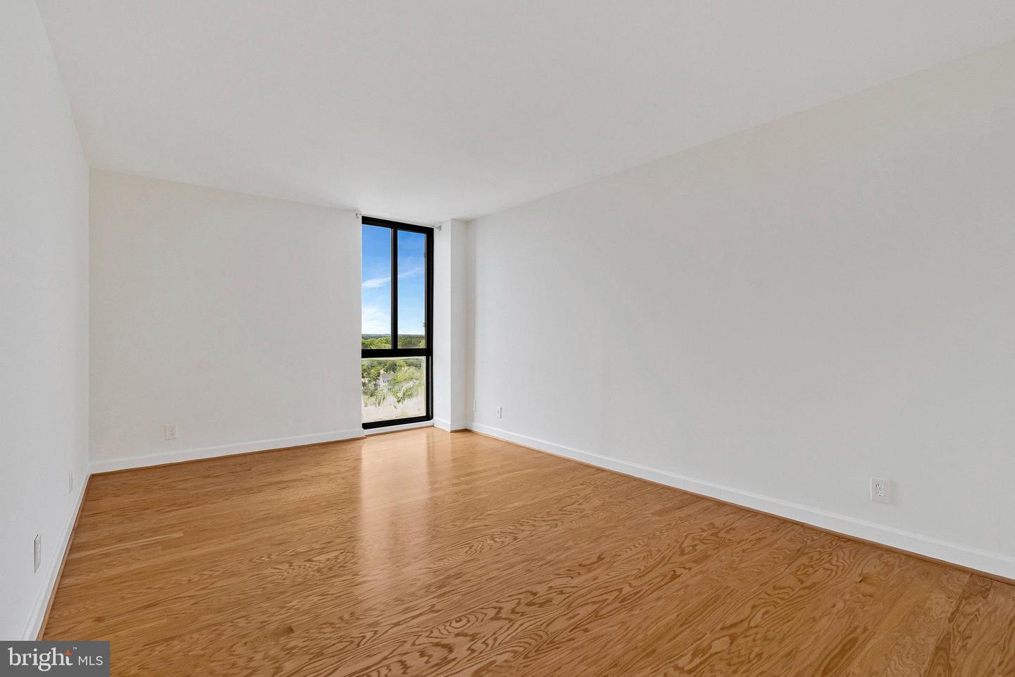 6800 FLEETWOOD RD #1219, MCLEAN, Virginia 22101, 1 Bedroom Bedrooms, ,1 BathroomBathrooms,Residential,For sale,6800 FLEETWOOD RD #1219,VAFX2243608 MLS # VAFX2243608