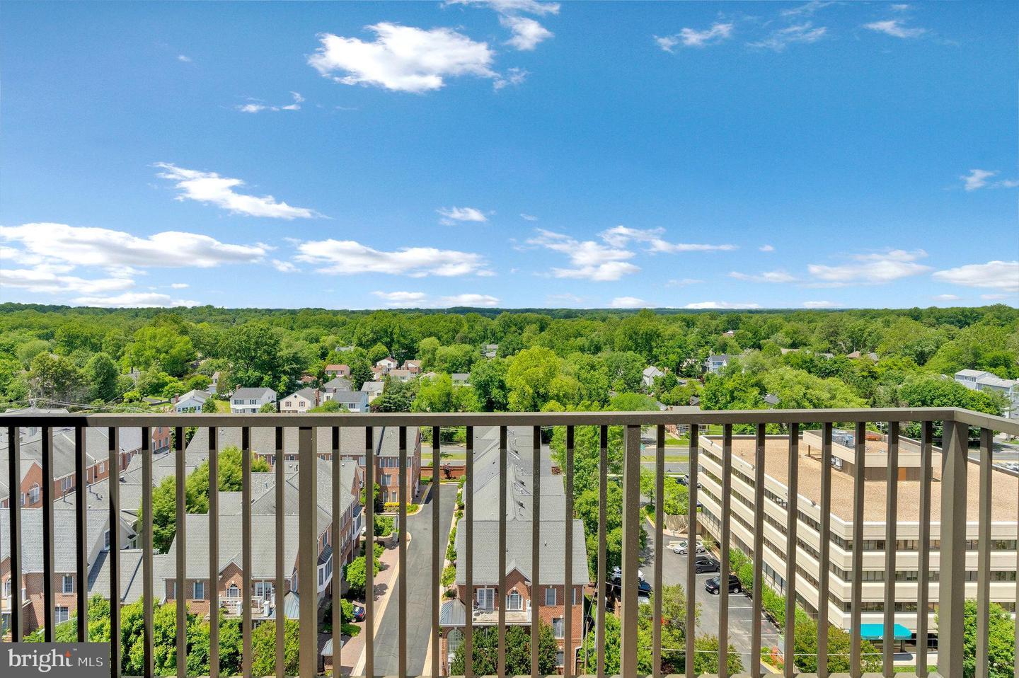 6800 FLEETWOOD RD #1219, MCLEAN, Virginia 22101, 1 Bedroom Bedrooms, ,1 BathroomBathrooms,Residential,For sale,6800 FLEETWOOD RD #1219,VAFX2243608 MLS # VAFX2243608