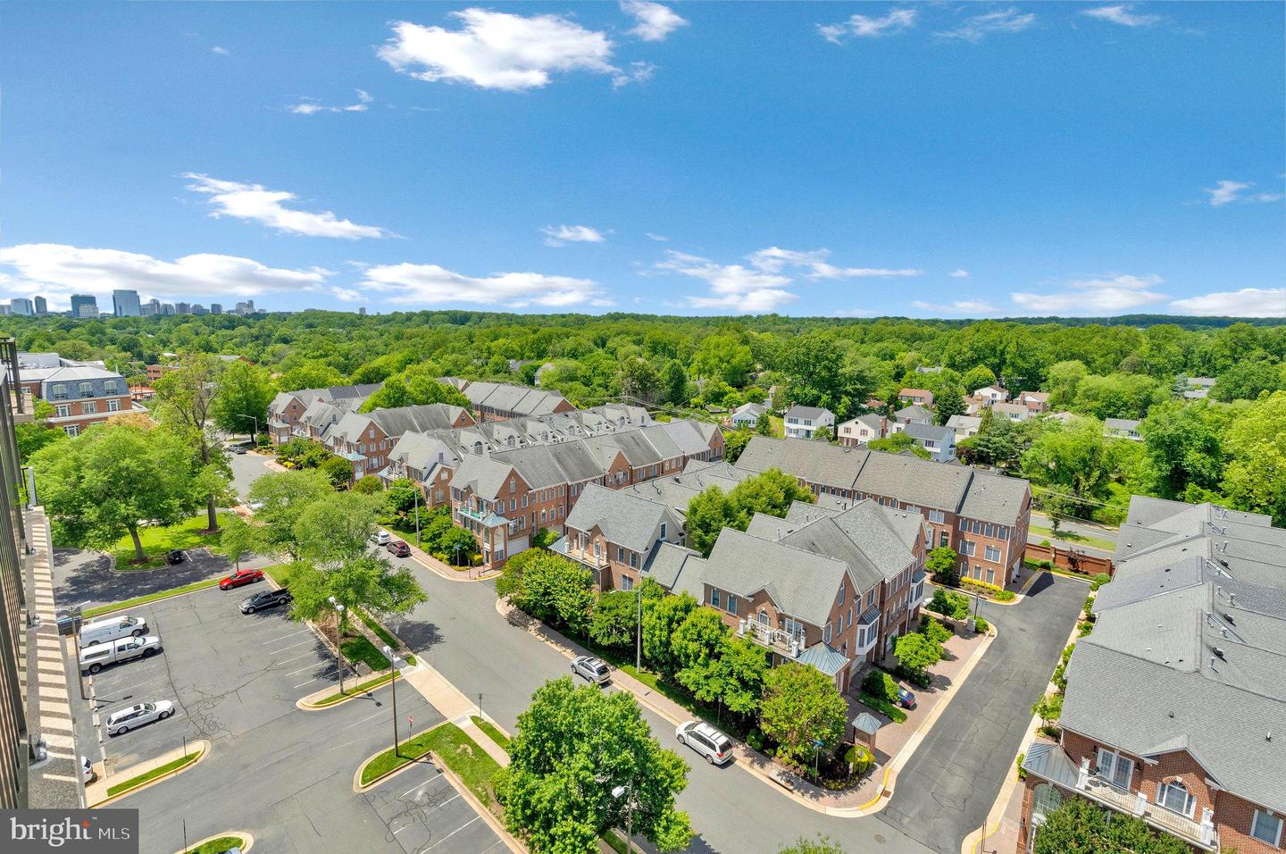 6800 FLEETWOOD RD #1219, MCLEAN, Virginia 22101, 1 Bedroom Bedrooms, ,1 BathroomBathrooms,Residential,For sale,6800 FLEETWOOD RD #1219,VAFX2243608 MLS # VAFX2243608