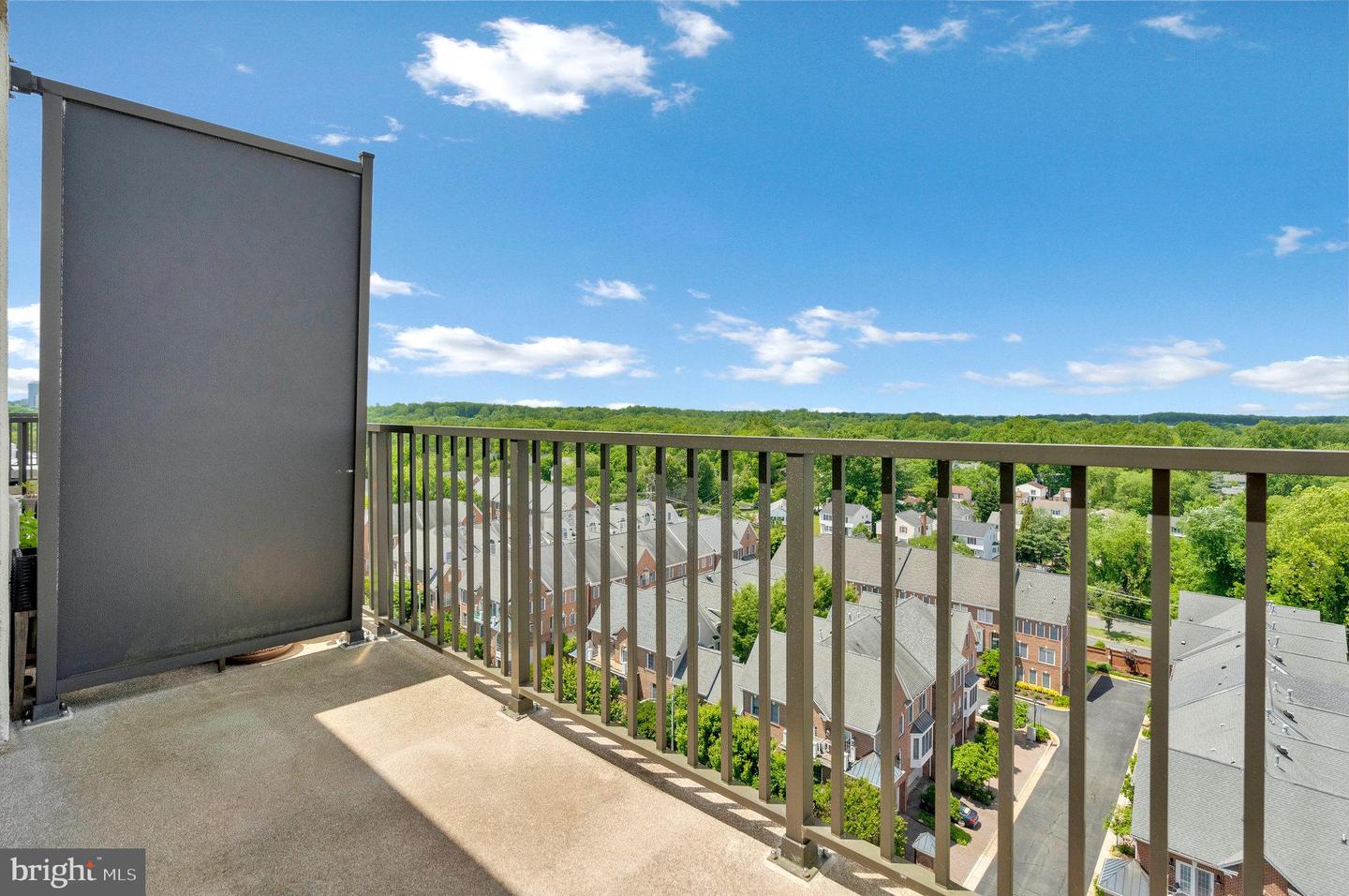 6800 FLEETWOOD RD #1219, MCLEAN, Virginia 22101, 1 Bedroom Bedrooms, ,1 BathroomBathrooms,Residential,For sale,6800 FLEETWOOD RD #1219,VAFX2243608 MLS # VAFX2243608