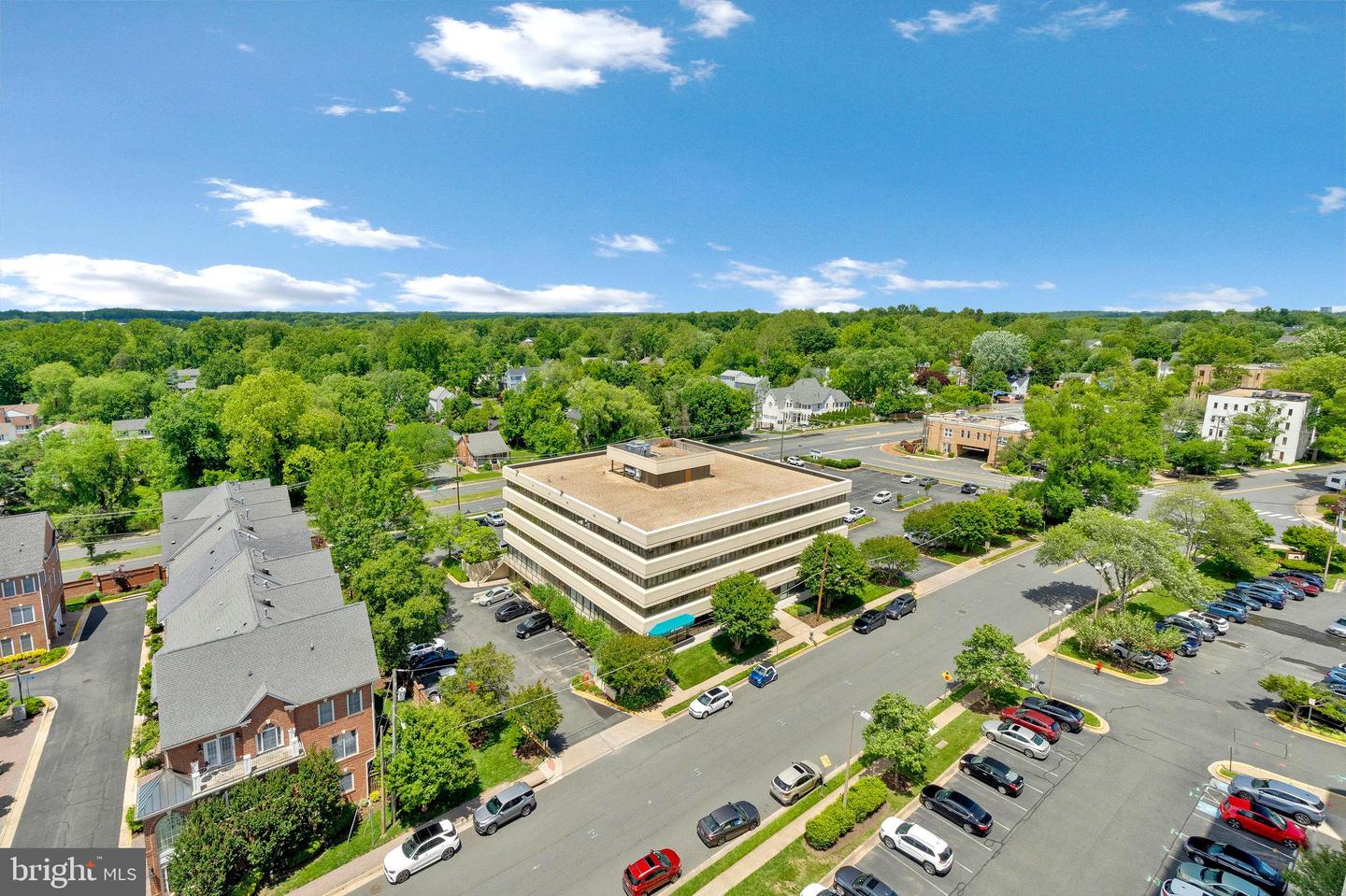 6800 FLEETWOOD RD #1219, MCLEAN, Virginia 22101, 1 Bedroom Bedrooms, ,1 BathroomBathrooms,Residential,For sale,6800 FLEETWOOD RD #1219,VAFX2243608 MLS # VAFX2243608
