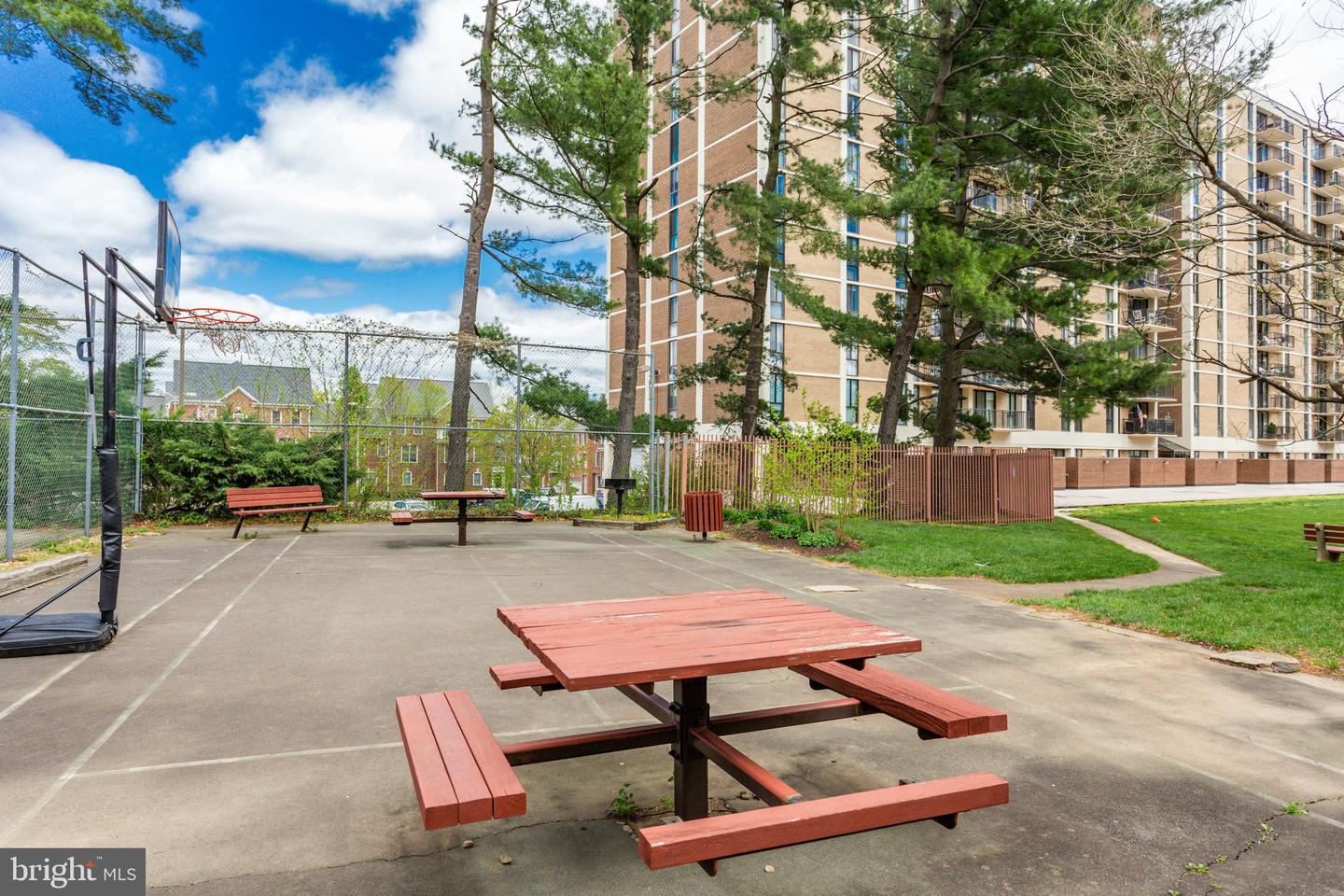 6800 FLEETWOOD RD #1219, MCLEAN, Virginia 22101, 1 Bedroom Bedrooms, ,1 BathroomBathrooms,Residential,For sale,6800 FLEETWOOD RD #1219,VAFX2243608 MLS # VAFX2243608