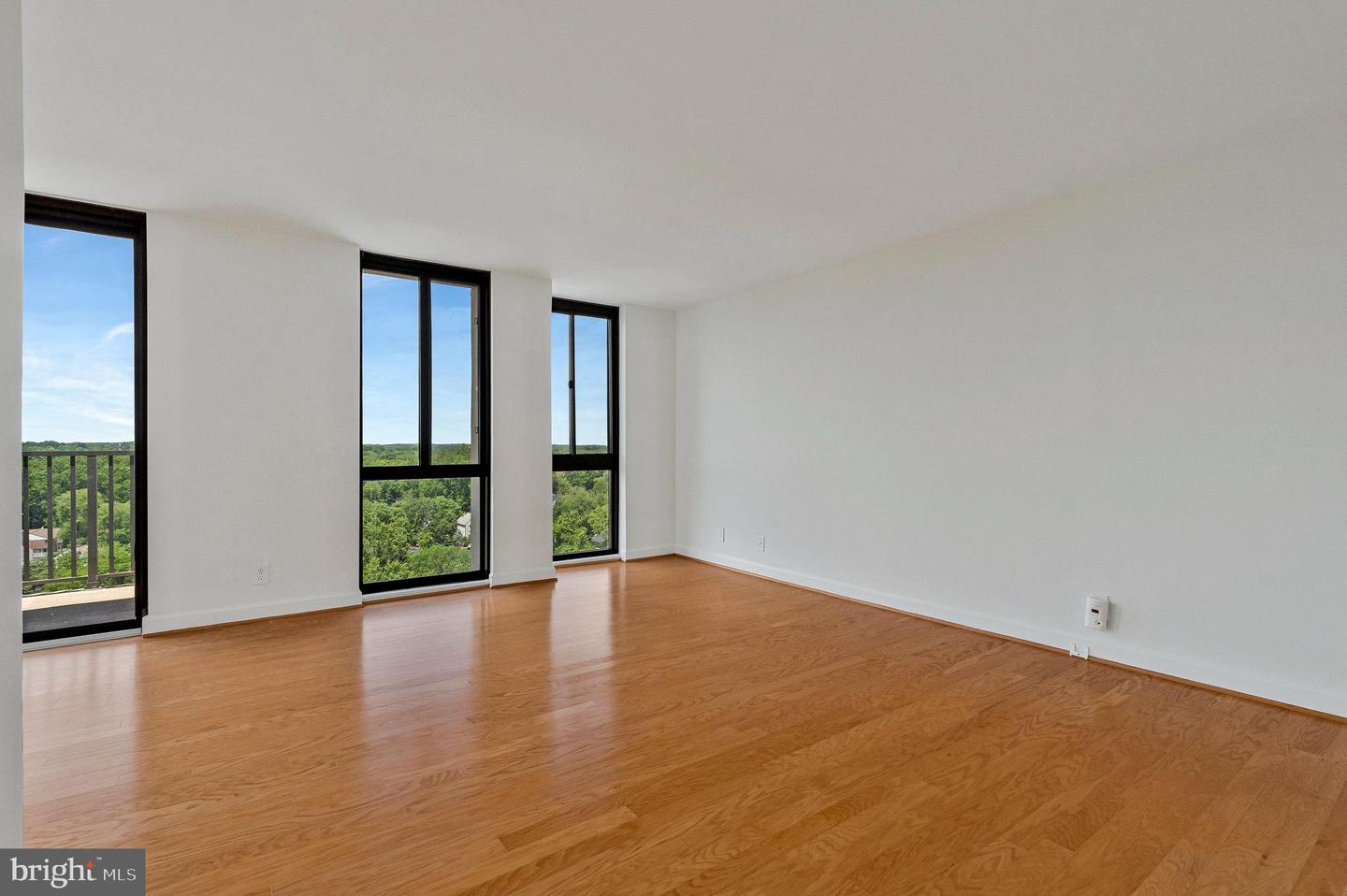 6800 FLEETWOOD RD #1219, MCLEAN, Virginia 22101, 1 Bedroom Bedrooms, ,1 BathroomBathrooms,Residential,For sale,6800 FLEETWOOD RD #1219,VAFX2243608 MLS # VAFX2243608