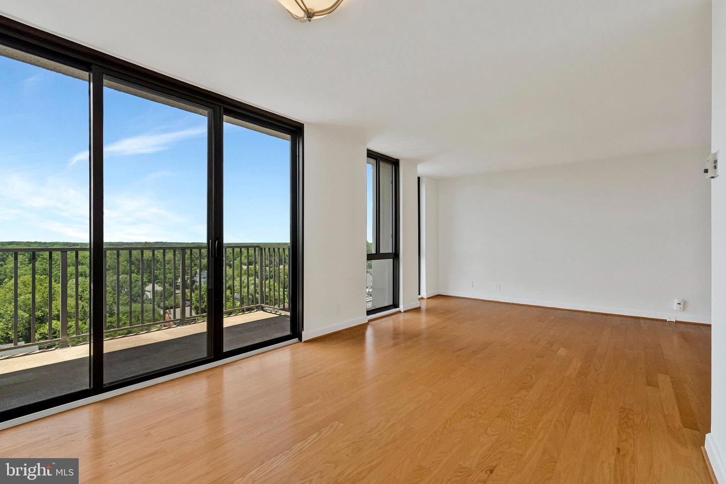 6800 FLEETWOOD RD #1219, MCLEAN, Virginia 22101, 1 Bedroom Bedrooms, ,1 BathroomBathrooms,Residential,For sale,6800 FLEETWOOD RD #1219,VAFX2243608 MLS # VAFX2243608