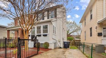 2802 BRUCE PL SE, WASHINGTON, District Of Columbia 20020, 3 Bedrooms Bedrooms, ,2 BathroomsBathrooms,Residential,For sale,2802 BRUCE PL SE,DCDC2202784 MLS # DCDC2202784