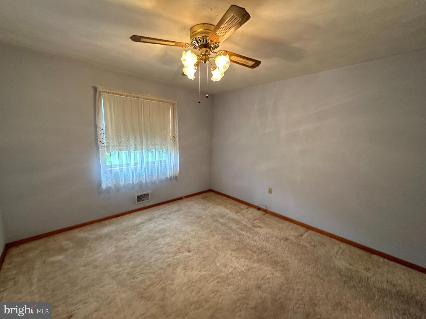 228 FAIRVIEW RD, LURAY, Virginia 22835, 3 Bedrooms Bedrooms, ,1 BathroomBathrooms,Residential,For sale,228 FAIRVIEW RD,VAPA2003594 MLS # VAPA2003594