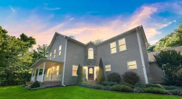 18944 WOODBURN RD, LEESBURG, Virginia 20175, 4 Bedrooms Bedrooms, ,3 BathroomsBathrooms,Residential,For sale,18944 WOODBURN RD,VALO2076028 MLS # VALO2076028