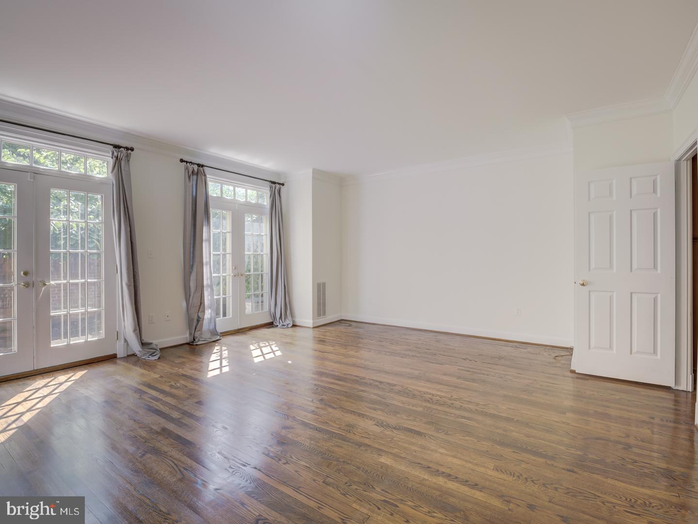 4354 WESTOVER PL NW, WASHINGTON, District Of Columbia 20016, 3 Bedrooms Bedrooms, ,4 BathroomsBathrooms,Residential,For sale,4354 WESTOVER PL NW,DCDC2180886 MLS # DCDC2180886