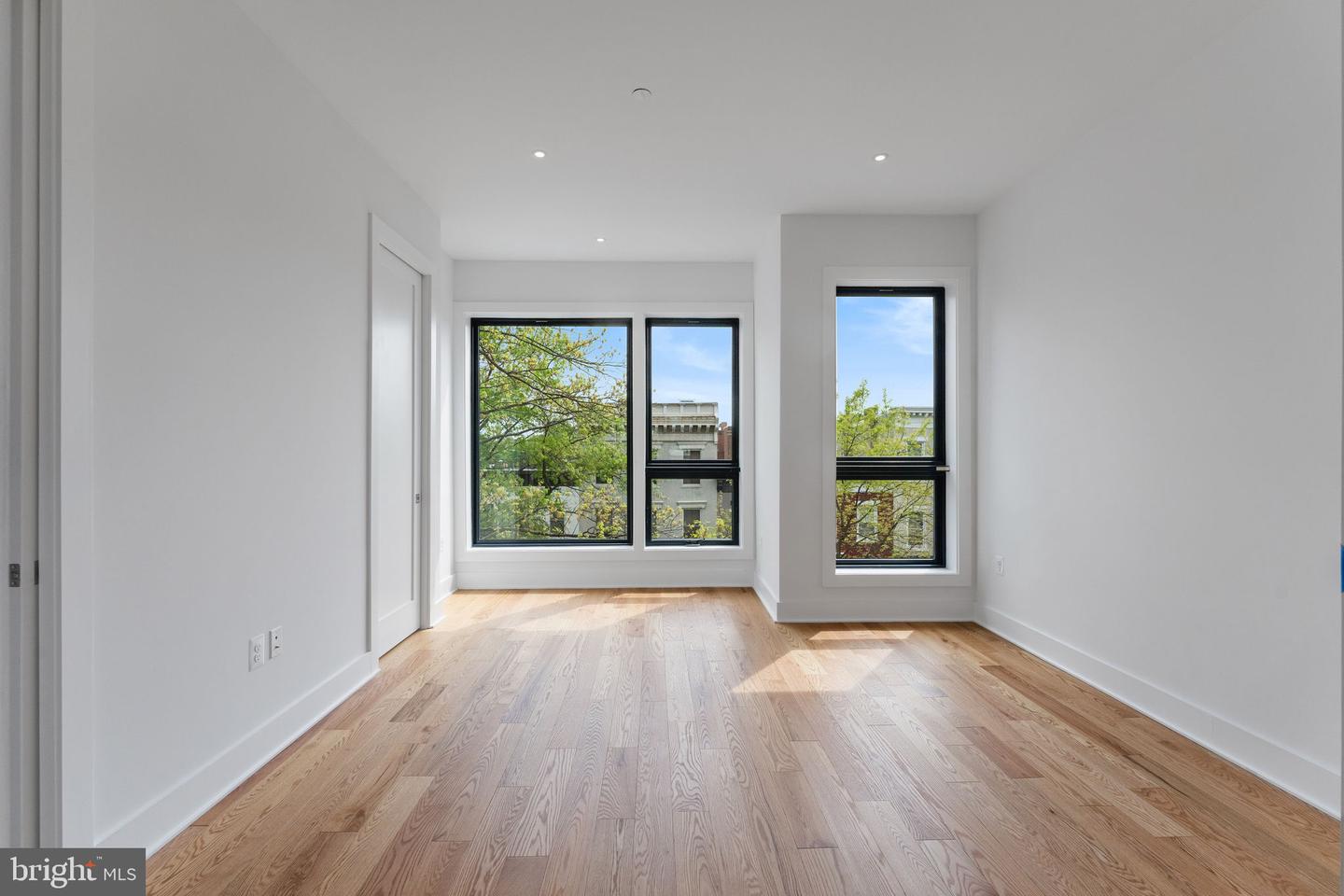 1414 5TH ST NW #B, WASHINGTON, District Of Columbia 20001, 3 Bedrooms Bedrooms, ,3 BathroomsBathrooms,Residential,For sale,1414 5TH ST NW #B,DCDC2186828 MLS # DCDC2186828