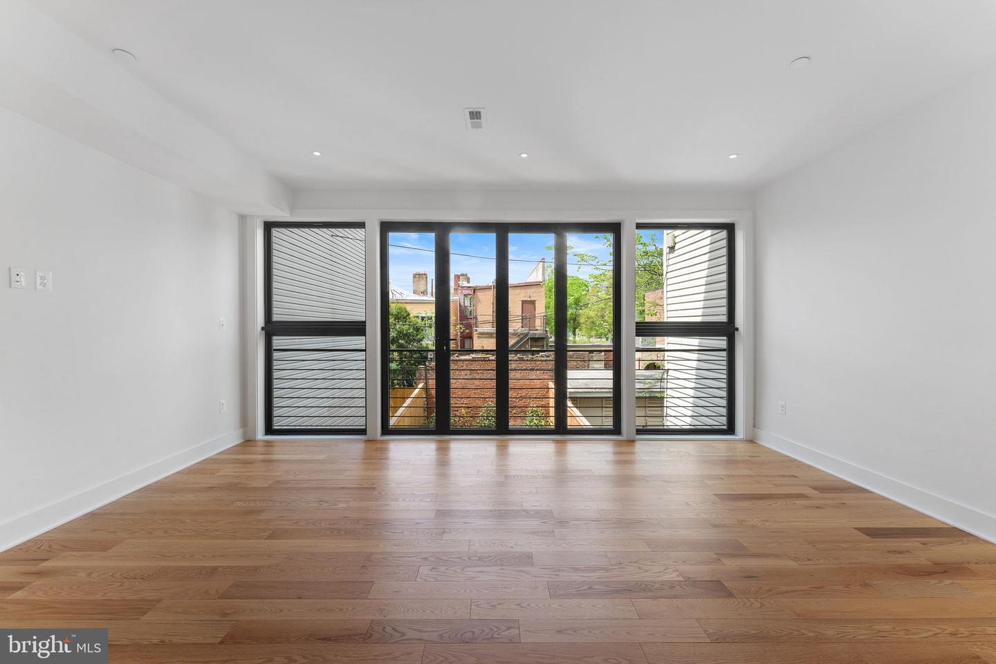 1414 5TH ST NW #B, WASHINGTON, District Of Columbia 20001, 3 Bedrooms Bedrooms, ,3 BathroomsBathrooms,Residential,For sale,1414 5TH ST NW #B,DCDC2186828 MLS # DCDC2186828