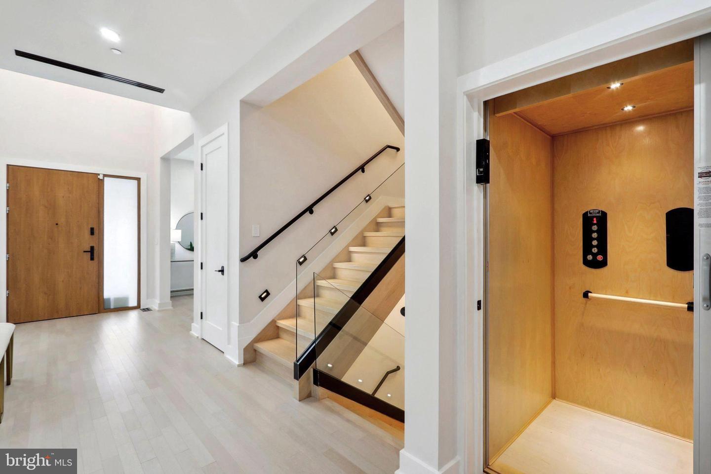 4920 LOUGHBORO RD NW, WASHINGTON, District Of Columbia 20016, 7 Bedrooms Bedrooms, ,8 BathroomsBathrooms,Residential,For sale,4920 LOUGHBORO RD NW,DCDC2187952 MLS # DCDC2187952