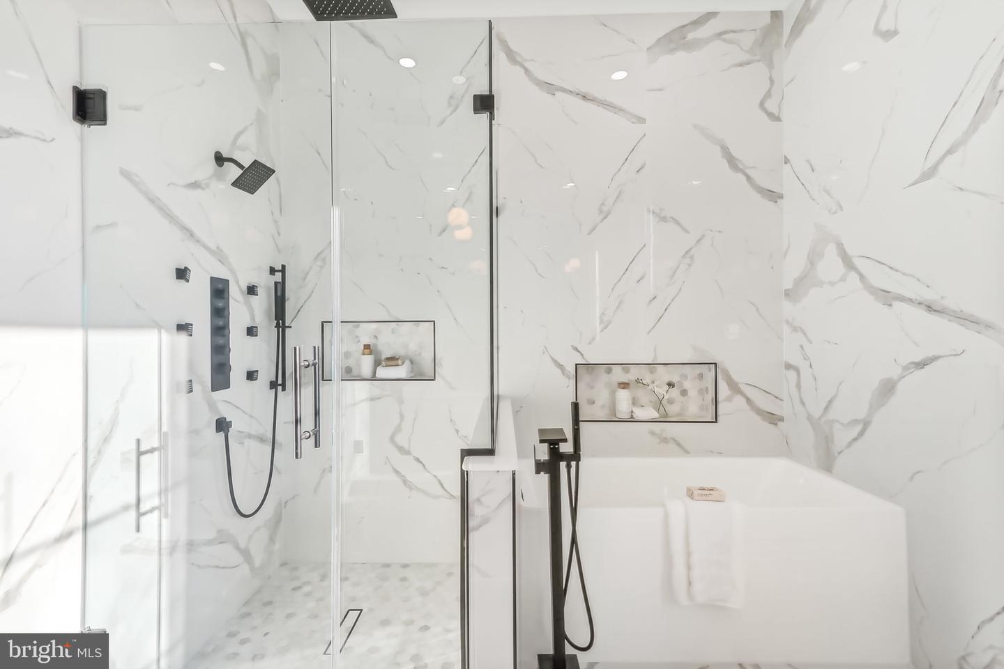 4920 LOUGHBORO RD NW, WASHINGTON, District Of Columbia 20016, 7 Bedrooms Bedrooms, ,8 BathroomsBathrooms,Residential,For sale,4920 LOUGHBORO RD NW,DCDC2187952 MLS # DCDC2187952