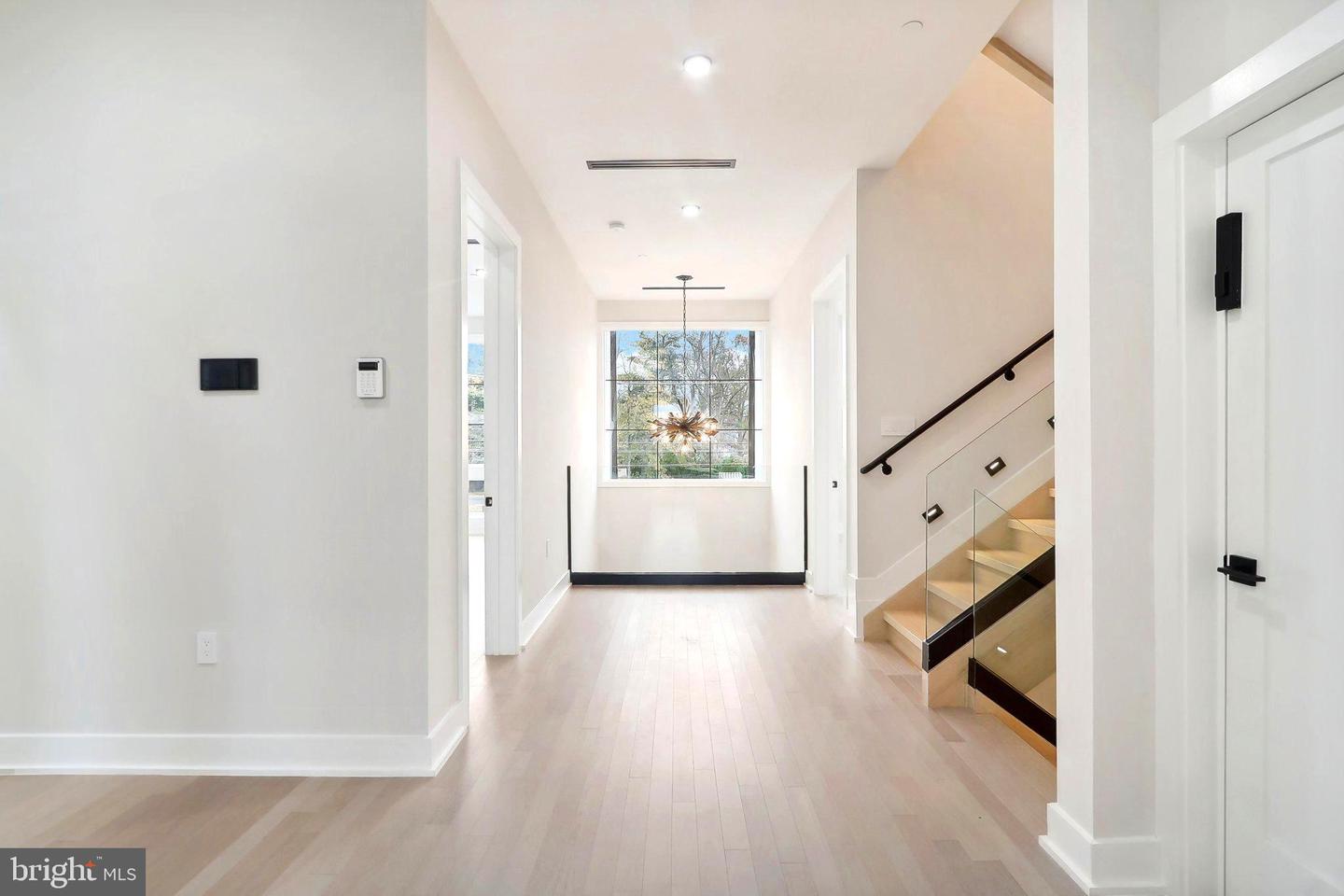4920 LOUGHBORO RD NW, WASHINGTON, District Of Columbia 20016, 7 Bedrooms Bedrooms, ,8 BathroomsBathrooms,Residential,For sale,4920 LOUGHBORO RD NW,DCDC2187952 MLS # DCDC2187952