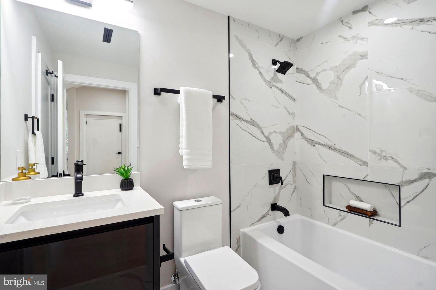 4920 LOUGHBORO RD NW, WASHINGTON, District Of Columbia 20016, 7 Bedrooms Bedrooms, ,8 BathroomsBathrooms,Residential,For sale,4920 LOUGHBORO RD NW,DCDC2187952 MLS # DCDC2187952