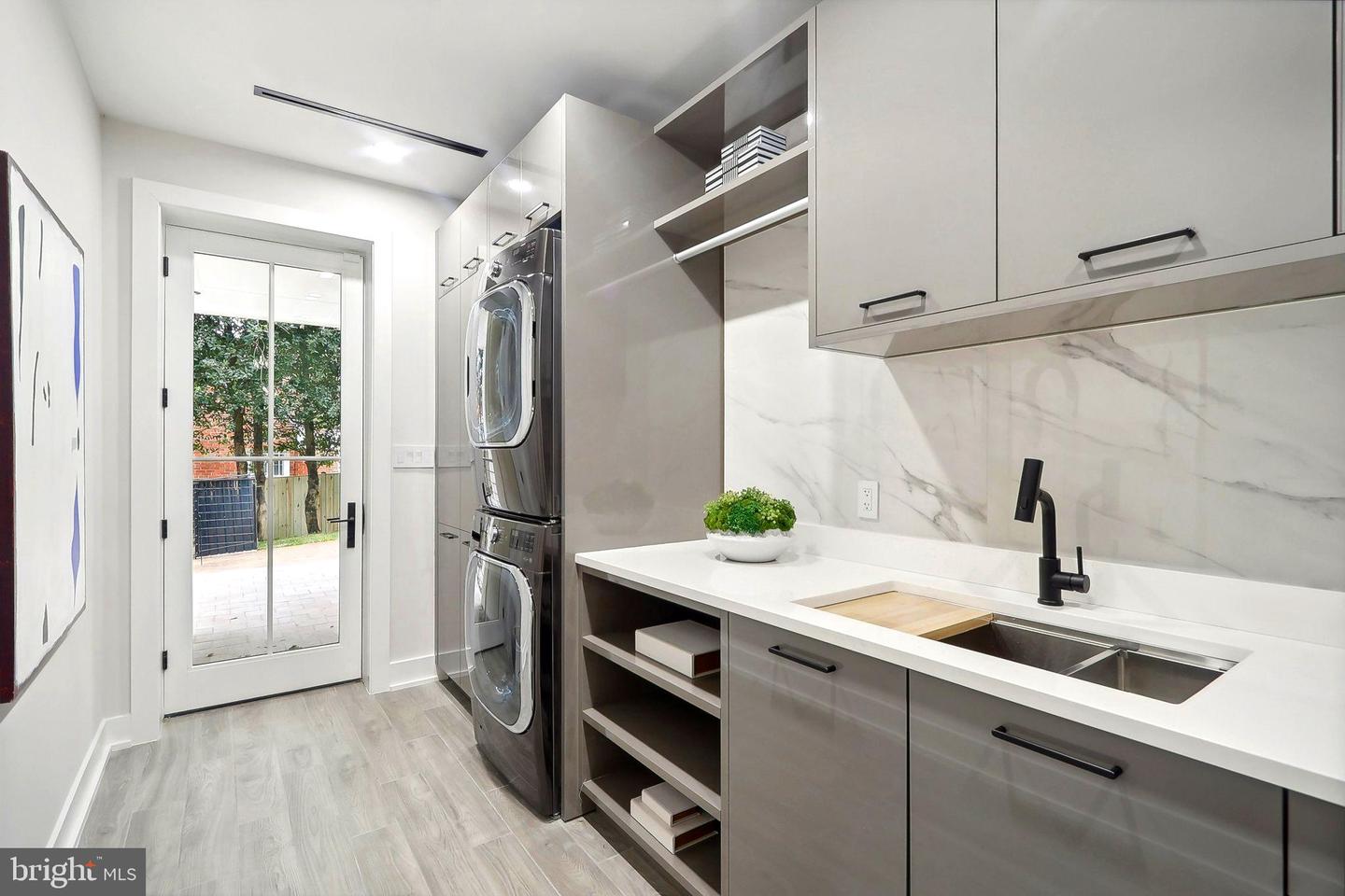 4920 LOUGHBORO RD NW, WASHINGTON, District Of Columbia 20016, 7 Bedrooms Bedrooms, ,8 BathroomsBathrooms,Residential,For sale,4920 LOUGHBORO RD NW,DCDC2187952 MLS # DCDC2187952