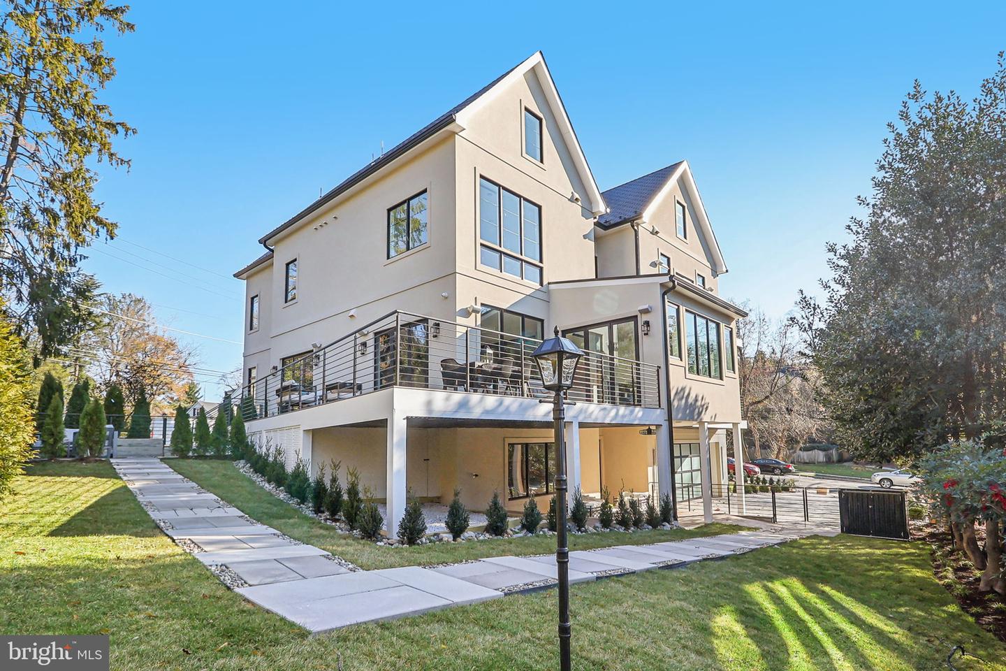 4920 LOUGHBORO RD NW, WASHINGTON, District Of Columbia 20016, 7 Bedrooms Bedrooms, ,8 BathroomsBathrooms,Residential,For sale,4920 LOUGHBORO RD NW,DCDC2187952 MLS # DCDC2187952