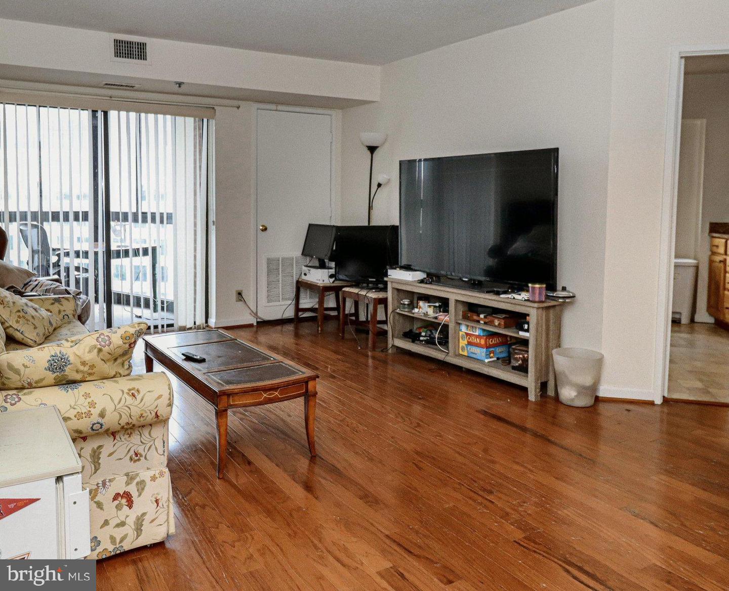 900 N STAFFORD ST #1408, ARLINGTON, Virginia 22203, 2 Bedrooms Bedrooms, ,2 BathroomsBathrooms,Residential,For sale,900 N STAFFORD ST #1408,VAAR2054686 MLS # VAAR2054686