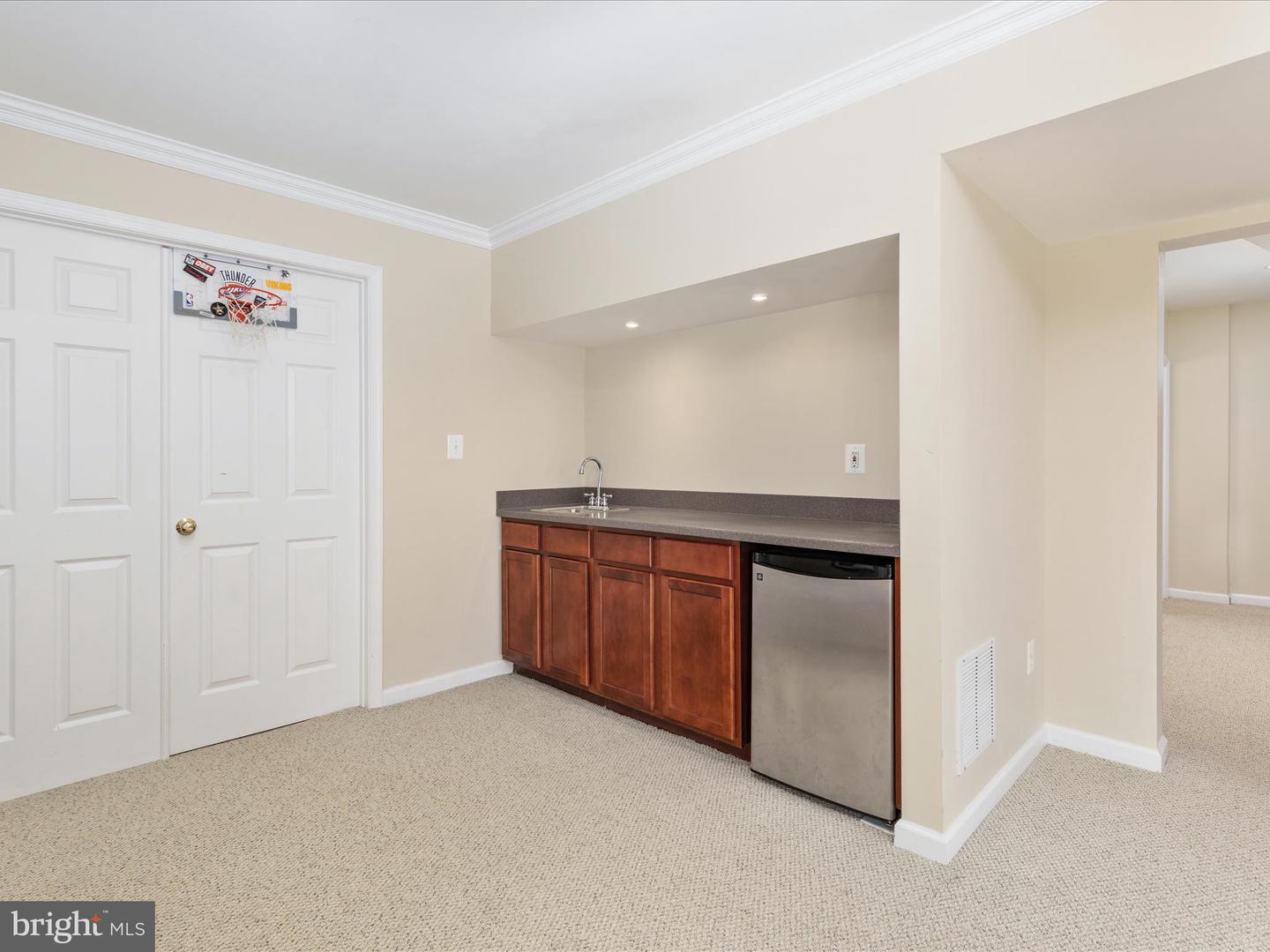 36823 SHOEMAKER SCHOOL RD, PURCELLVILLE, Virginia 20132, 5 Bedrooms Bedrooms, ,3 BathroomsBathrooms,Residential,For sale,36823 SHOEMAKER SCHOOL RD,VALO2092696 MLS # VALO2092696