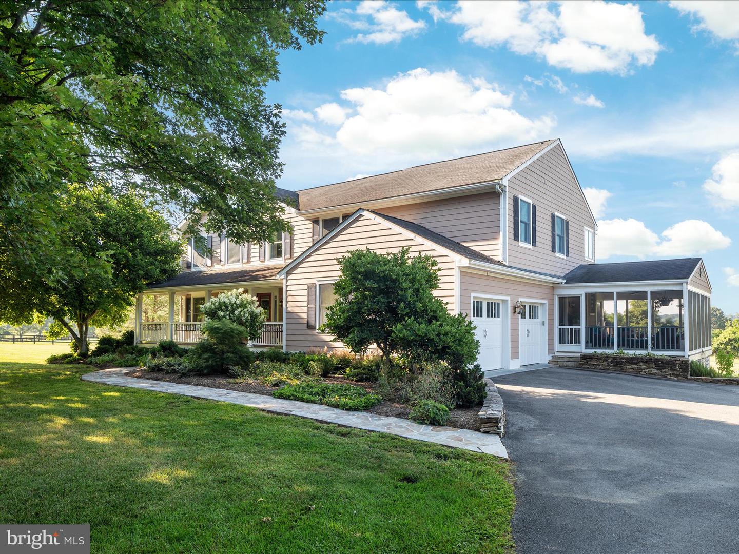 36823 SHOEMAKER SCHOOL RD, PURCELLVILLE, Virginia 20132, 5 Bedrooms Bedrooms, ,3 BathroomsBathrooms,Residential,For sale,36823 SHOEMAKER SCHOOL RD,VALO2092696 MLS # VALO2092696