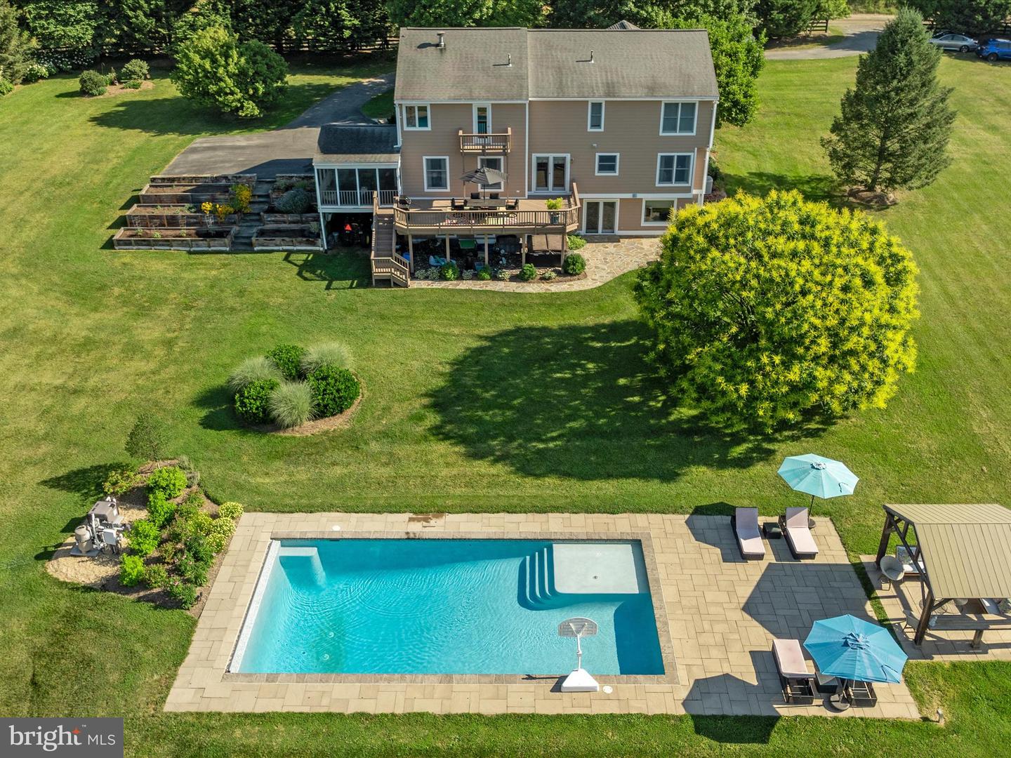36823 SHOEMAKER SCHOOL RD, PURCELLVILLE, Virginia 20132, 5 Bedrooms Bedrooms, ,3 BathroomsBathrooms,Residential,For sale,36823 SHOEMAKER SCHOOL RD,VALO2092696 MLS # VALO2092696