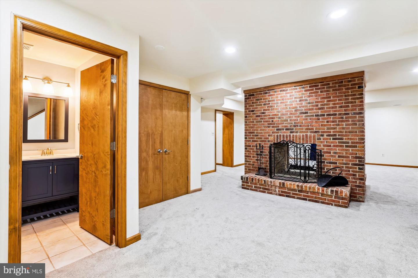 6364 EVANGELINE LN, ALEXANDRIA, Virginia 22312, 5 Bedrooms Bedrooms, ,4 BathroomsBathrooms,Residential,For sale,6364 EVANGELINE LN,VAFX2232876 MLS # VAFX2232876