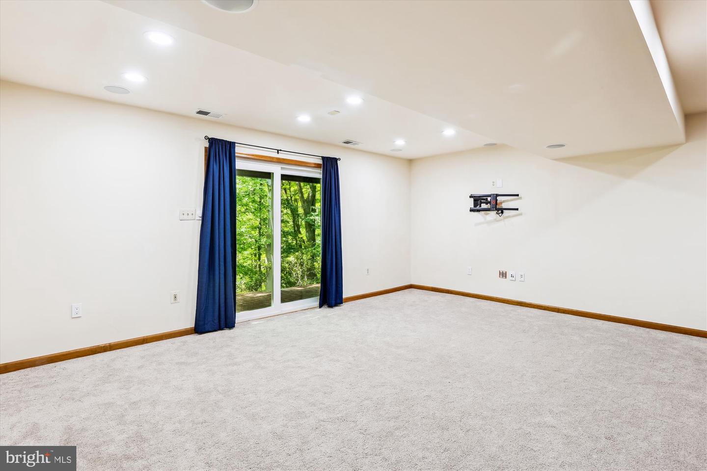 6364 EVANGELINE LN, ALEXANDRIA, Virginia 22312, 5 Bedrooms Bedrooms, ,4 BathroomsBathrooms,Residential,For sale,6364 EVANGELINE LN,VAFX2232876 MLS # VAFX2232876