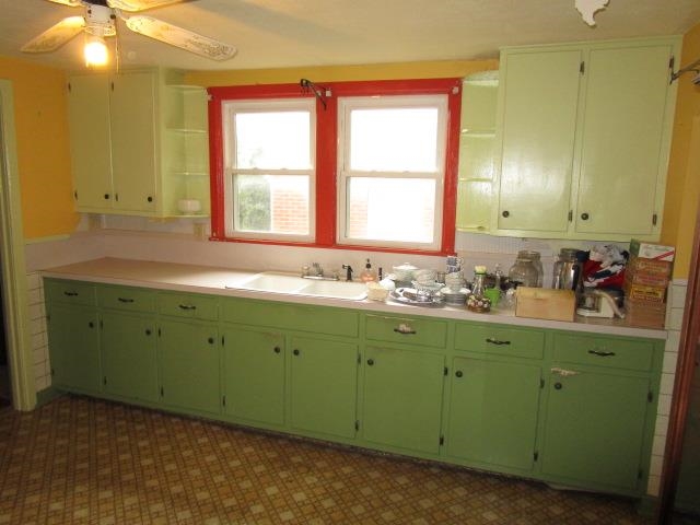 106 GRUBERT AVE, STAUNTON, Virginia 24401, 2 Bedrooms Bedrooms, ,1 BathroomBathrooms,Residential,106 GRUBERT AVE,665024 MLS # 665024