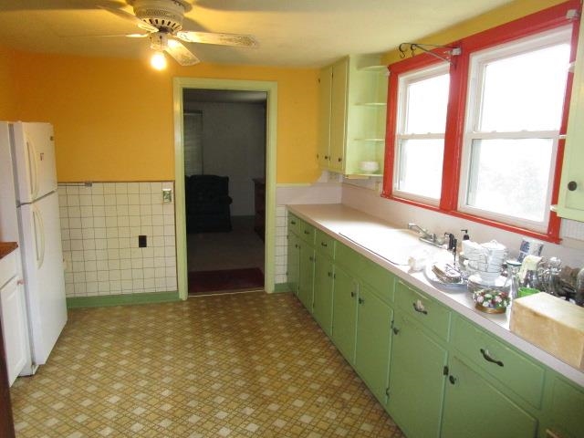 106 GRUBERT AVE, STAUNTON, Virginia 24401, 2 Bedrooms Bedrooms, ,1 BathroomBathrooms,Residential,106 GRUBERT AVE,665024 MLS # 665024