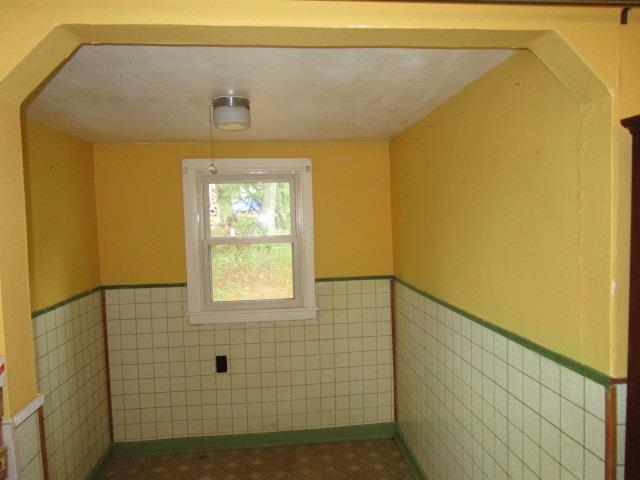 106 GRUBERT AVE, STAUNTON, Virginia 24401, 2 Bedrooms Bedrooms, ,1 BathroomBathrooms,Residential,106 GRUBERT AVE,665024 MLS # 665024