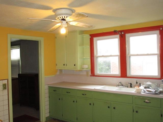 106 GRUBERT AVE, STAUNTON, Virginia 24401, 2 Bedrooms Bedrooms, ,1 BathroomBathrooms,Residential,106 GRUBERT AVE,665024 MLS # 665024