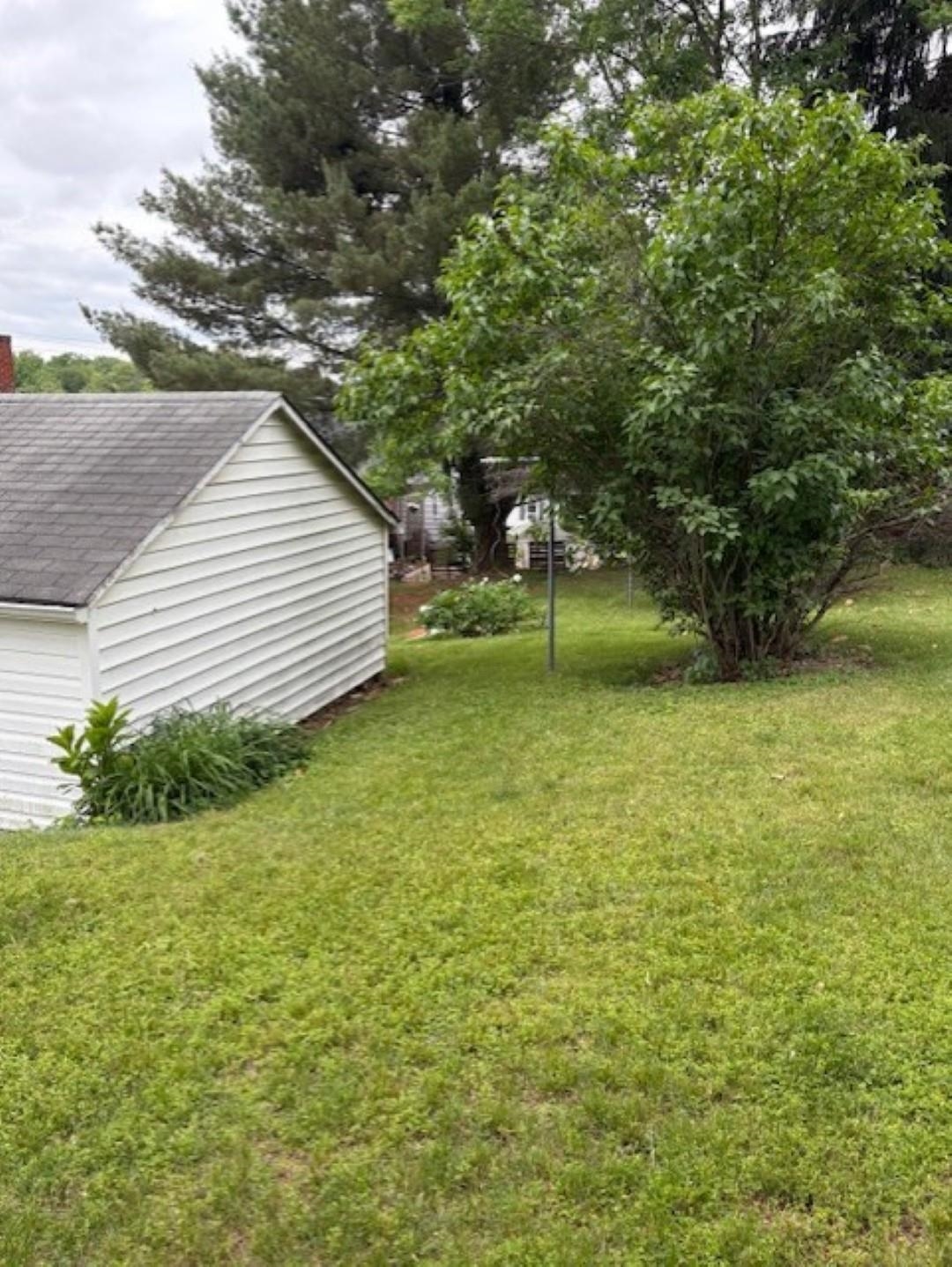 106 GRUBERT AVE, STAUNTON, Virginia 24401, 2 Bedrooms Bedrooms, ,1 BathroomBathrooms,Residential,106 GRUBERT AVE,665024 MLS # 665024