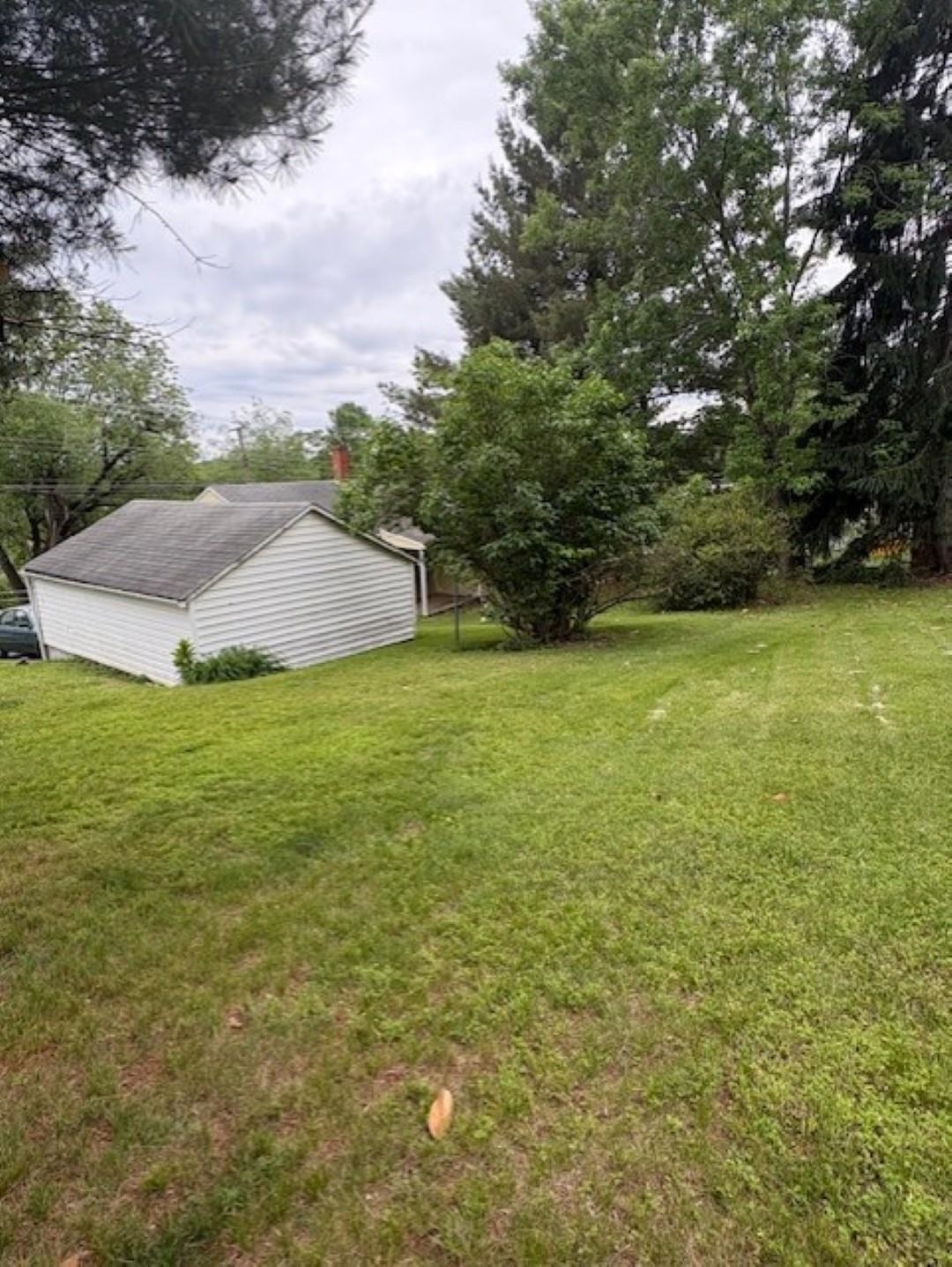 106 GRUBERT AVE, STAUNTON, Virginia 24401, 2 Bedrooms Bedrooms, ,1 BathroomBathrooms,Residential,106 GRUBERT AVE,665024 MLS # 665024
