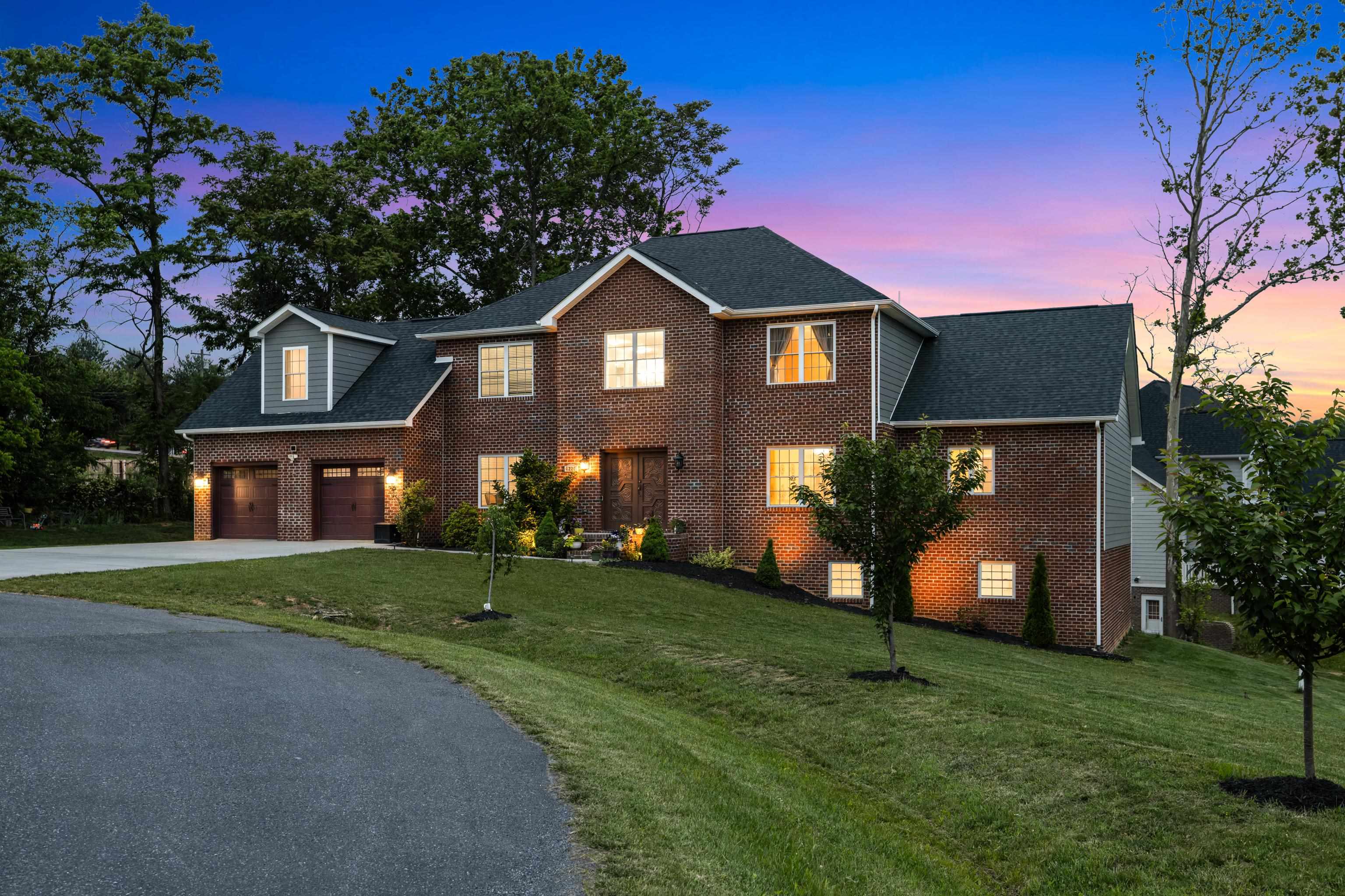 4220 TRAVELER RD, ROCKINGHAM, Virginia 22801, 7 Bedrooms Bedrooms, ,5 BathroomsBathrooms,Residential,4220 TRAVELER RD,665041 MLS # 665041