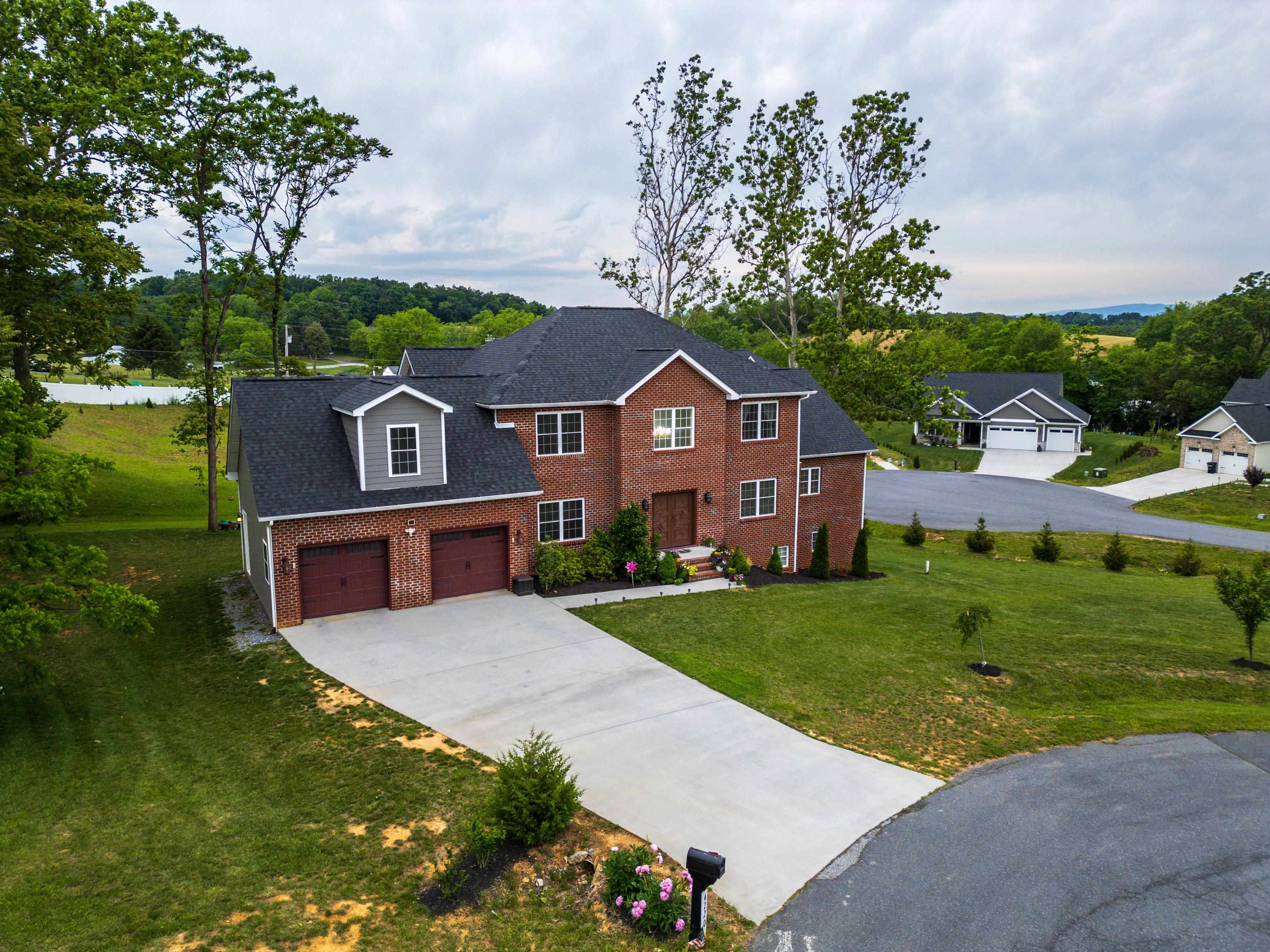 4220 TRAVELER RD, ROCKINGHAM, Virginia 22801, 7 Bedrooms Bedrooms, ,5 BathroomsBathrooms,Residential,4220 TRAVELER RD,665041 MLS # 665041