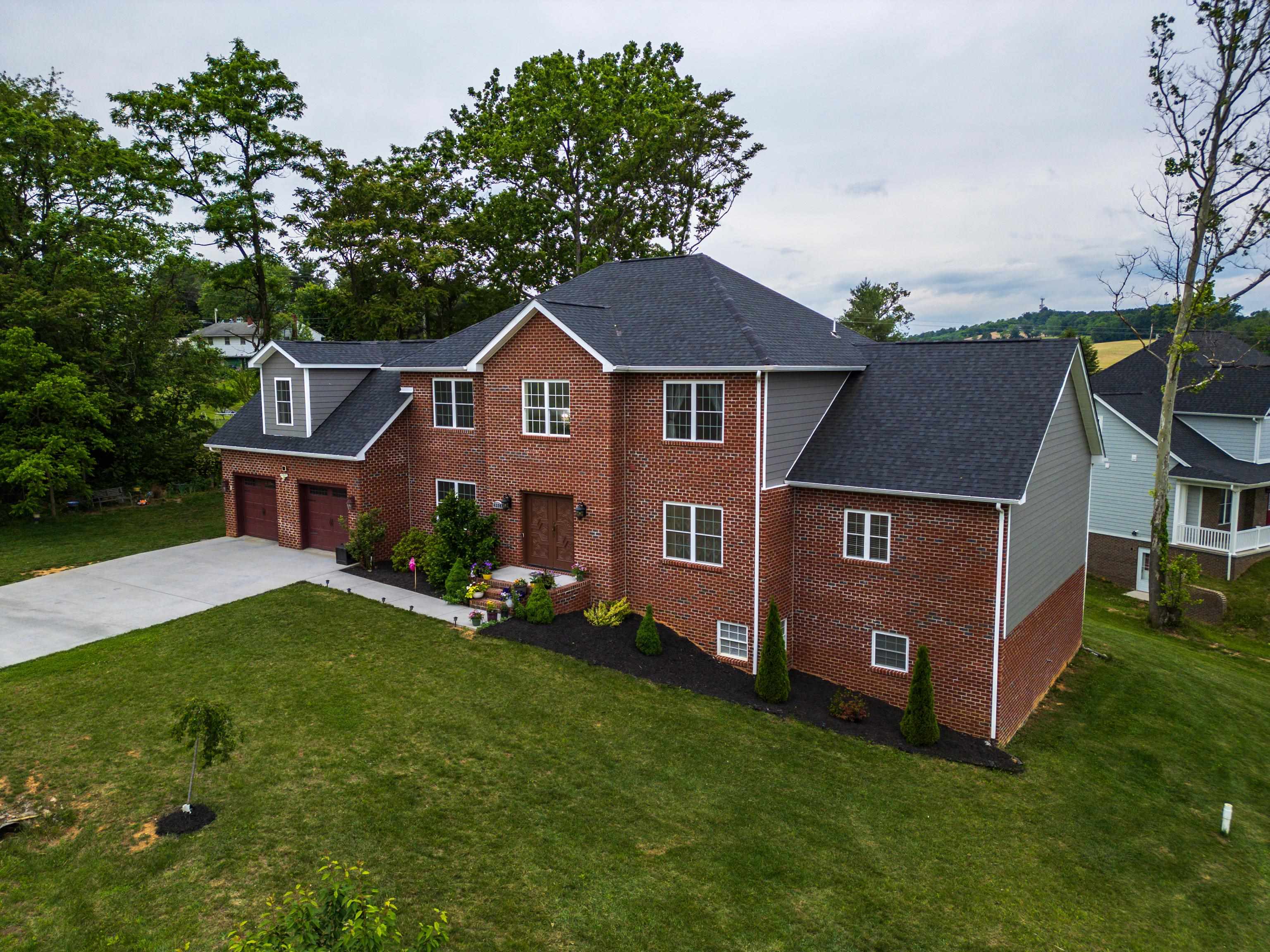 4220 TRAVELER RD, ROCKINGHAM, Virginia 22801, 7 Bedrooms Bedrooms, ,5 BathroomsBathrooms,Residential,4220 TRAVELER RD,665041 MLS # 665041