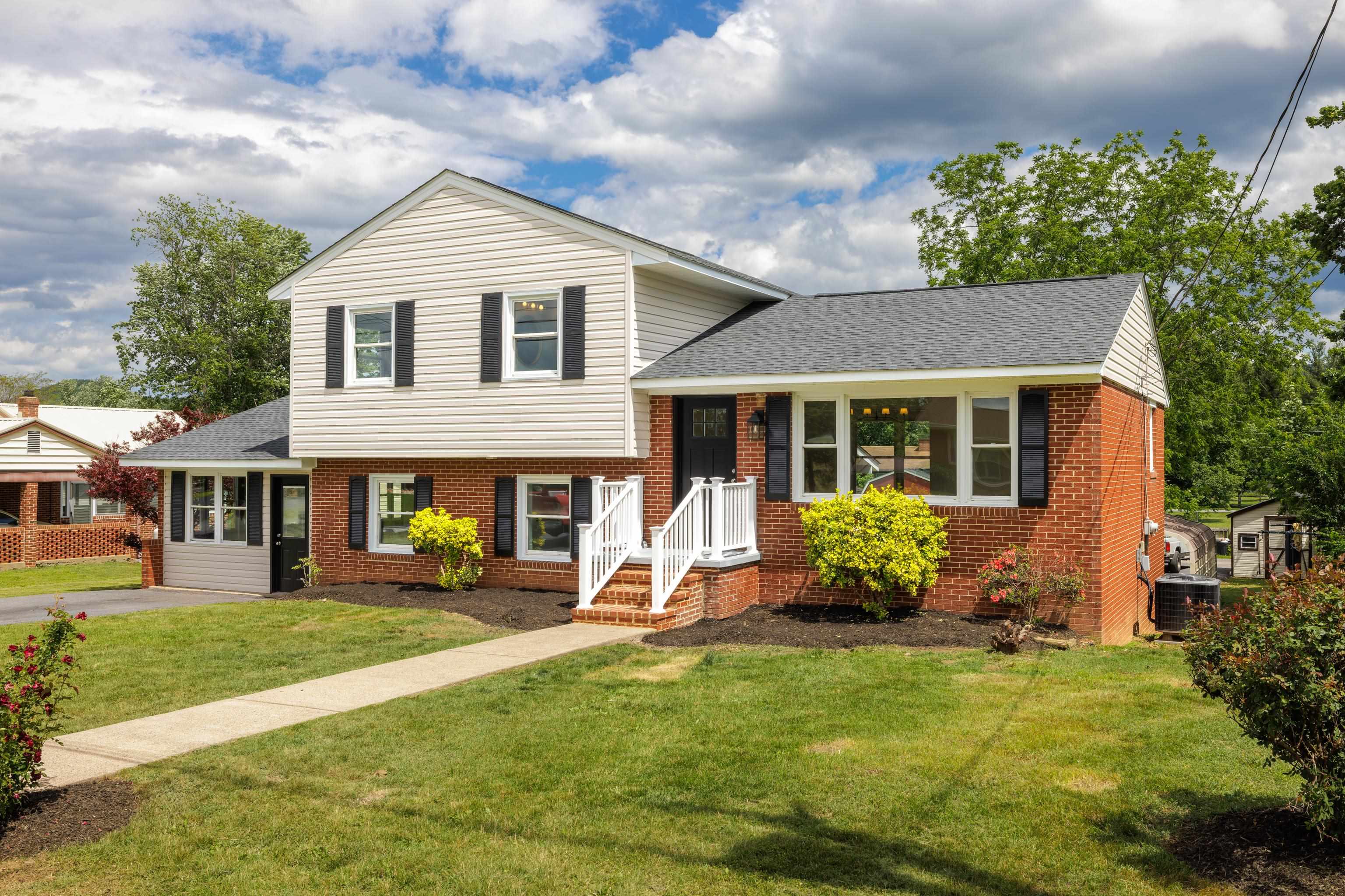 96 FEATHERSTONE DR, LYNDHURST, Virginia 22952, 3 Bedrooms Bedrooms, ,2 BathroomsBathrooms,Residential,96 FEATHERSTONE DR,665046 MLS # 665046